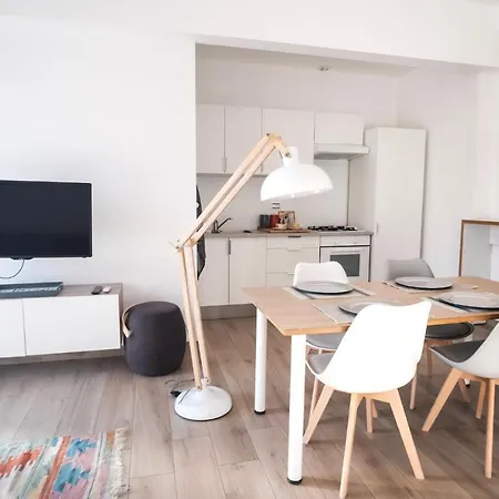 Rossani Suites&aparts 아파트 *