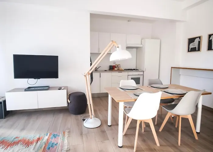Rossani Suites&aparts 公寓 *